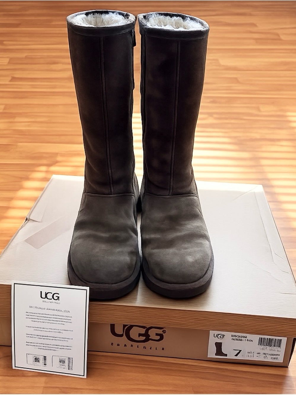 UGG Tall Zip Shearling-Lined Boots – Women’s Size 7